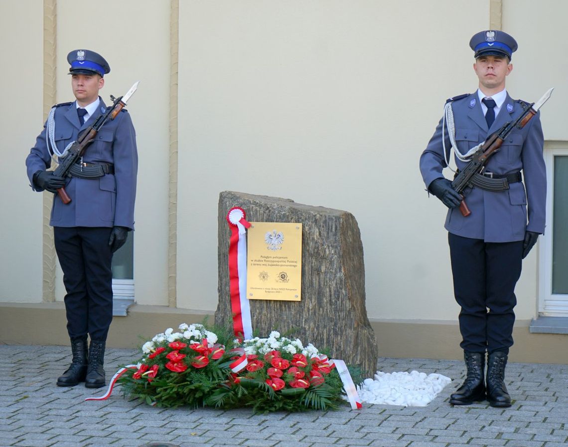 Odsłonięcie Kamienia Pamięci ku czci poległych policjantów z terenu województwa kujawsko-pomorskiego