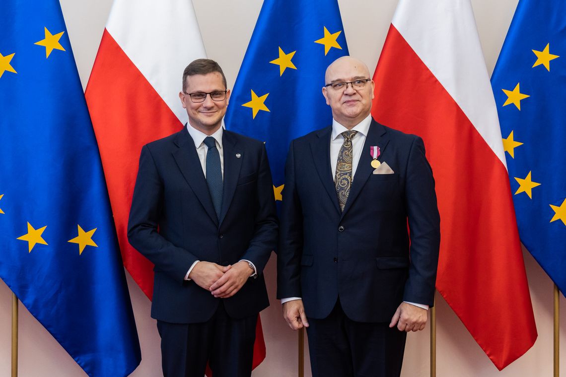 Odznaczenia dla zasłużonych ratowników medycznych w Kujawsko-Pomorskiem. Wojewoda podziękował za służbę mieszkańcom