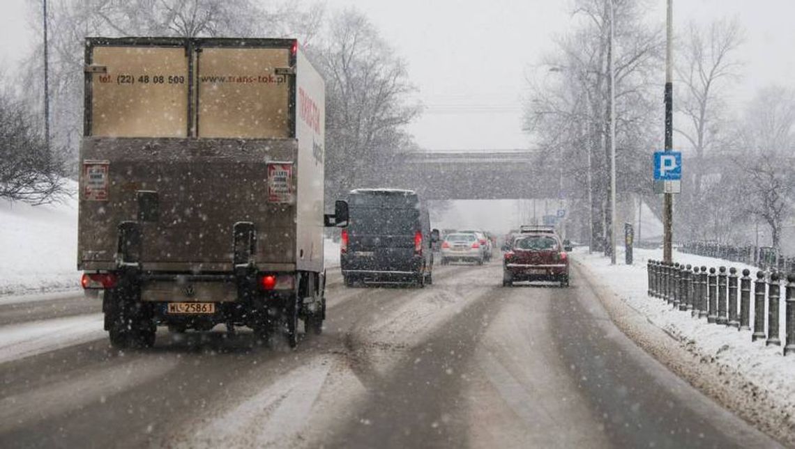Ostrzeżenia IMGW i RCB przed gołoledzią w centrum i na południu kraju