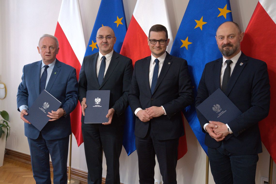 Ponad 8 mln zł  oszczędności przetargowych to kolejne środki na rozwój dróg  w Kujawsko-Pomorskim – więcej inwestycji, lepsza dostępność, większe bezpieczeństwo