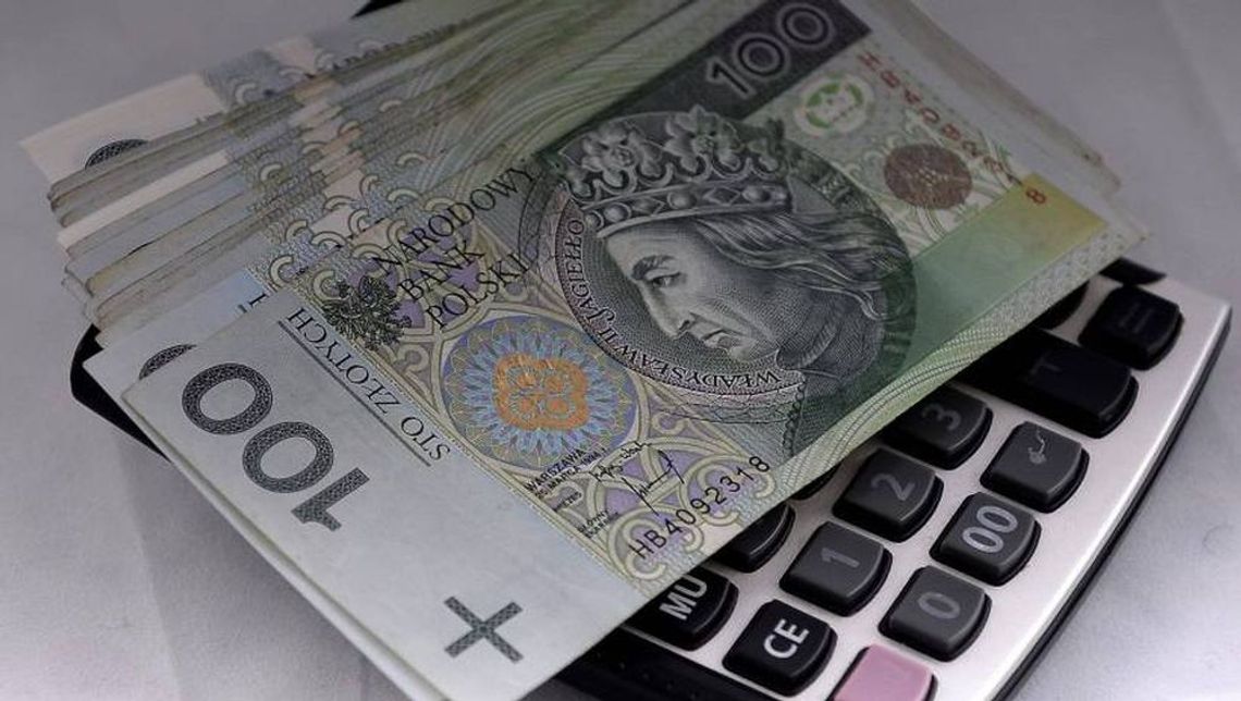 Projekt: Od 1 stycznia 2027 r. minimalne wynagrodzenie za pracę ma wynieść 4950 zł brutto Projekt: Od 1 stycznia 2027 r. minimalne wynagrodzenie za pracę ma wynieść 4950 zł brutto