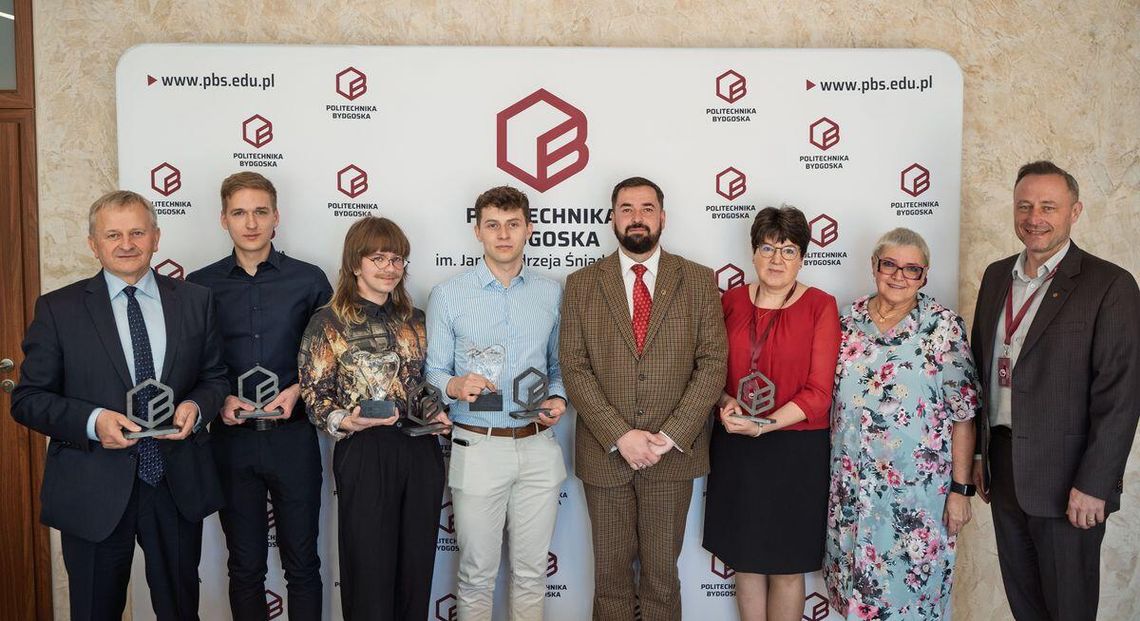 Rektor Politechniki Bydgoskiej uhonorował zwycięzców Scapula Aurea 2025