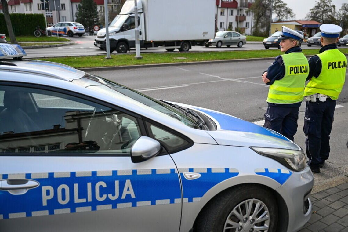 Rozpoczęła się Akcja Znicz, na drogi wyjedzie ponad 5 tys. policjantów Rozpoczęła się Akcja Znicz, na drogi wyjedzie ponad 5 tys. policjantów