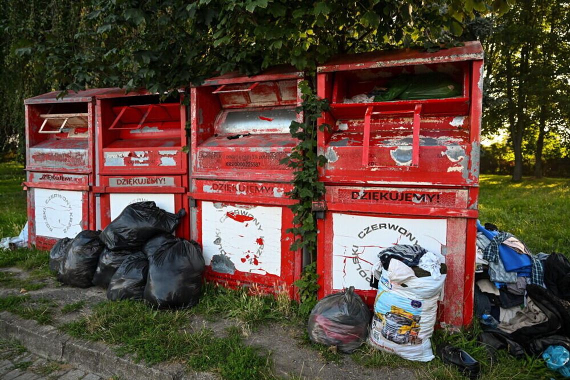Rzecznik Wtórpolu ws. kontenerów PCK: Wspólna działalność stała się nieopłacalna
