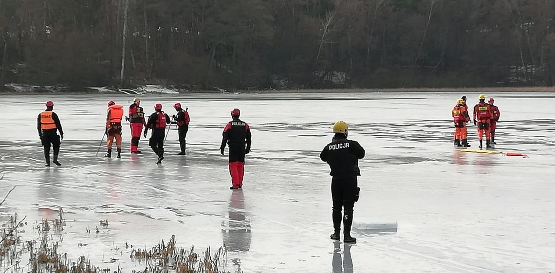Służby odpowiedzialne za bezpieczeństwo na wodzie w czasie zimy przeszły szkolenie