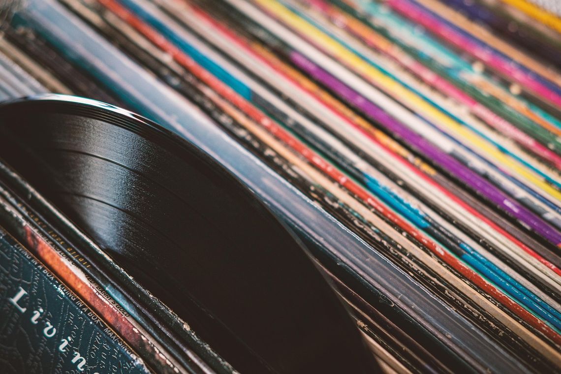 Tysiące płyt w jednym miejscu: Giełda winyli i płyt CD wraca do CH RONDO Tysiące płyt w jednym miejscu: Giełda winyli i płyt CD wraca do CH RONDO
