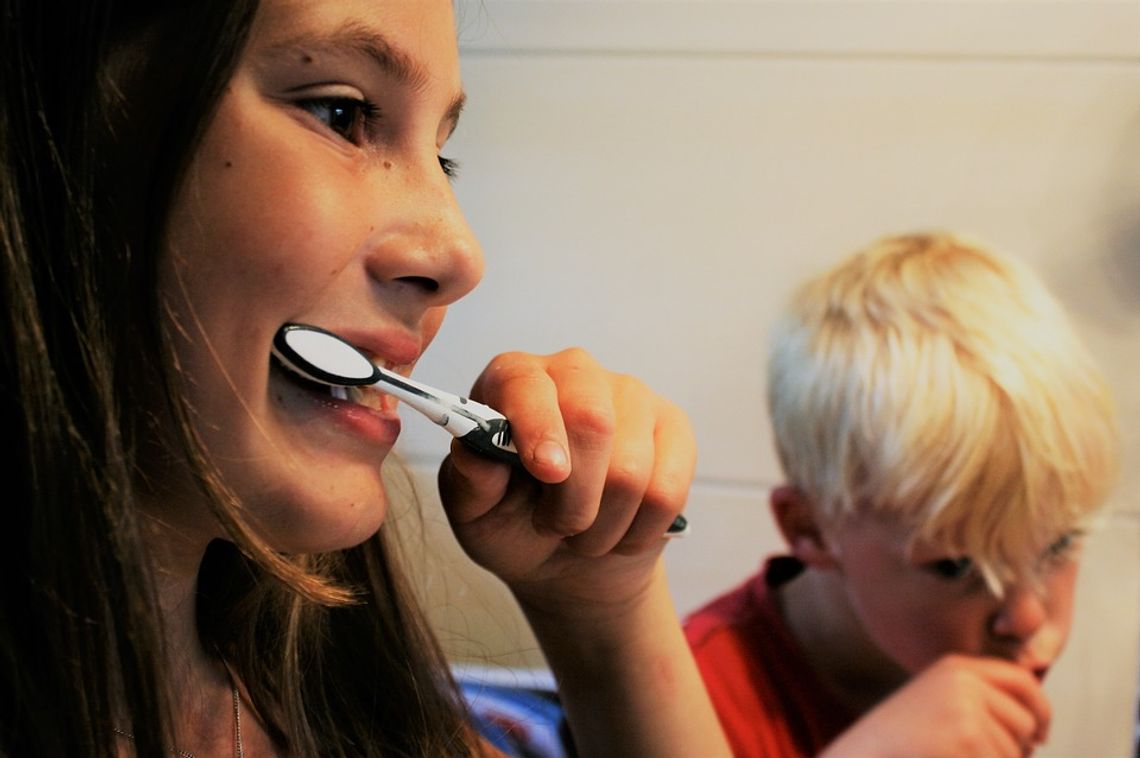 Uczniowie z województwa kujawsko-pomorskiego będą uczyć się jak prawidłowo dbać o zdrowie zębów