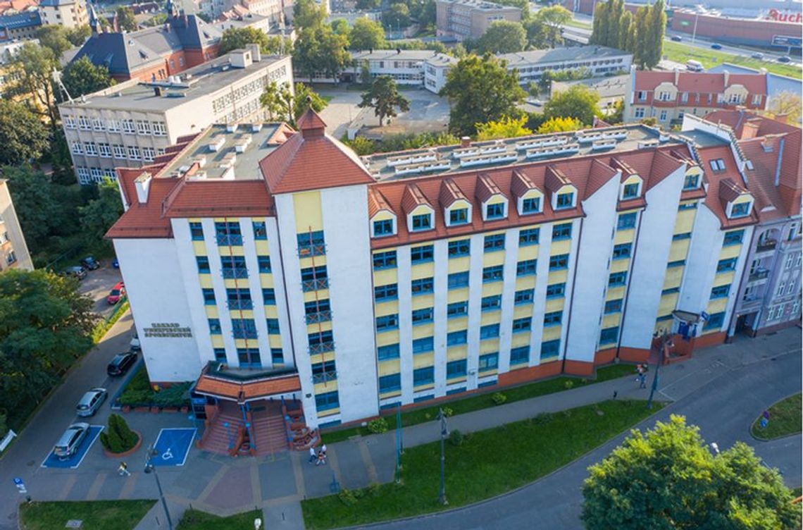 Upały? Sprawy w ZUS załatwisz bez wychodzenia z domu. Coraz więcej osób wybiera e-wizyty