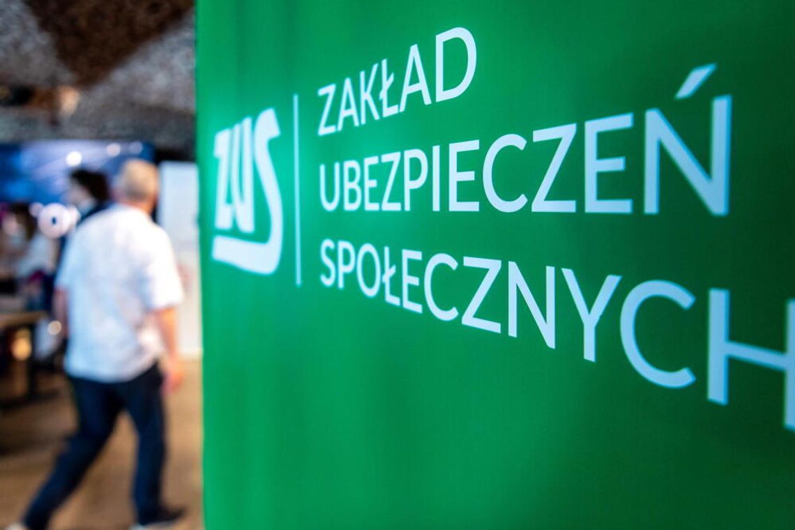 W ostatnich tygodniach wzrosła liczba oszustw "na pracownika ZUS"; uwaga na fałszywe wiadomości i telefony