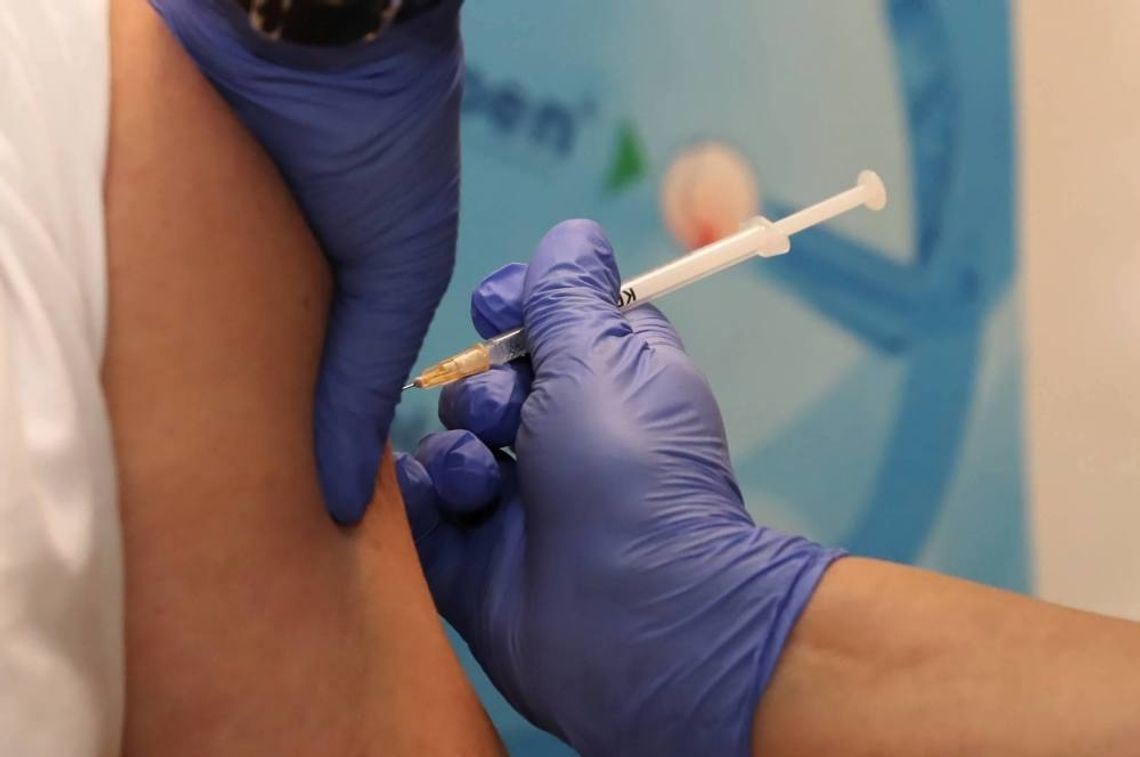 W środę kolejny dzień szczepień przeciw COVID-19