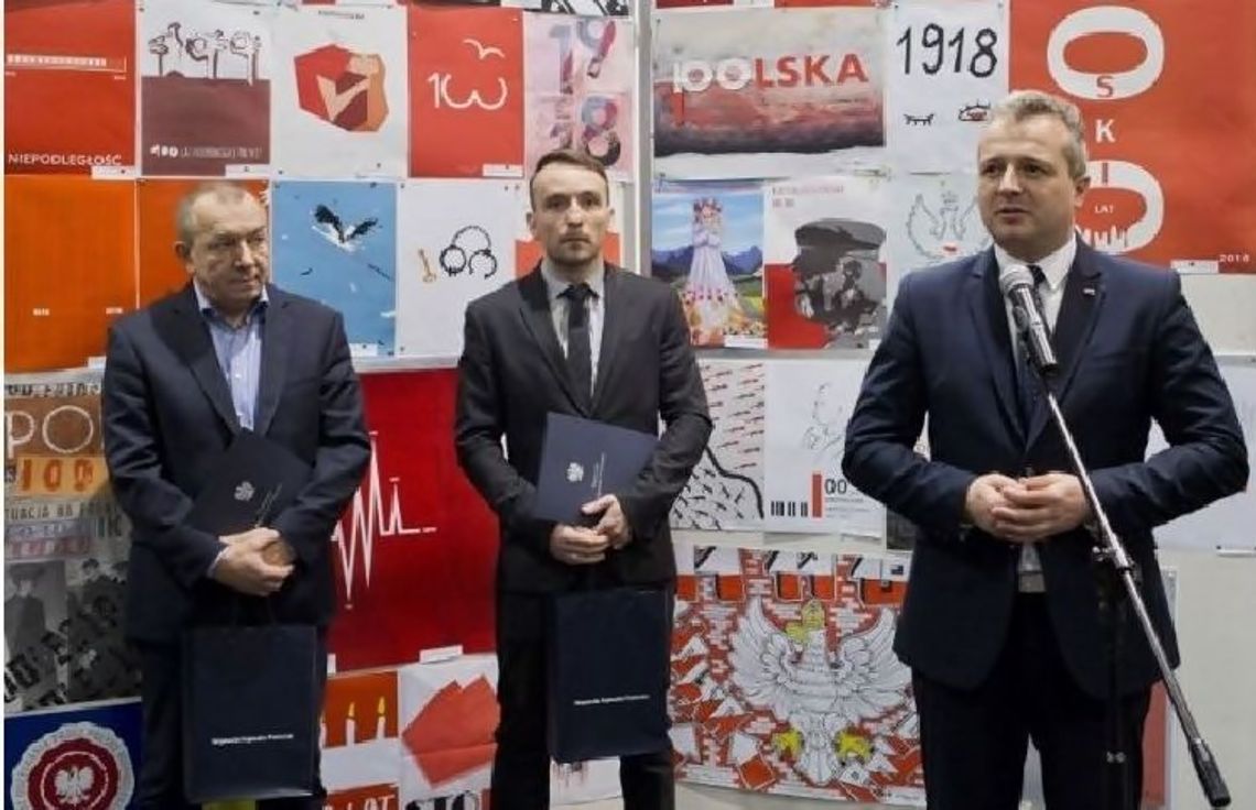 Wyłoniono laureatów w ramach konkursu na plakat z okazji 100-lecia odzyskania przez Polskę niepodległości