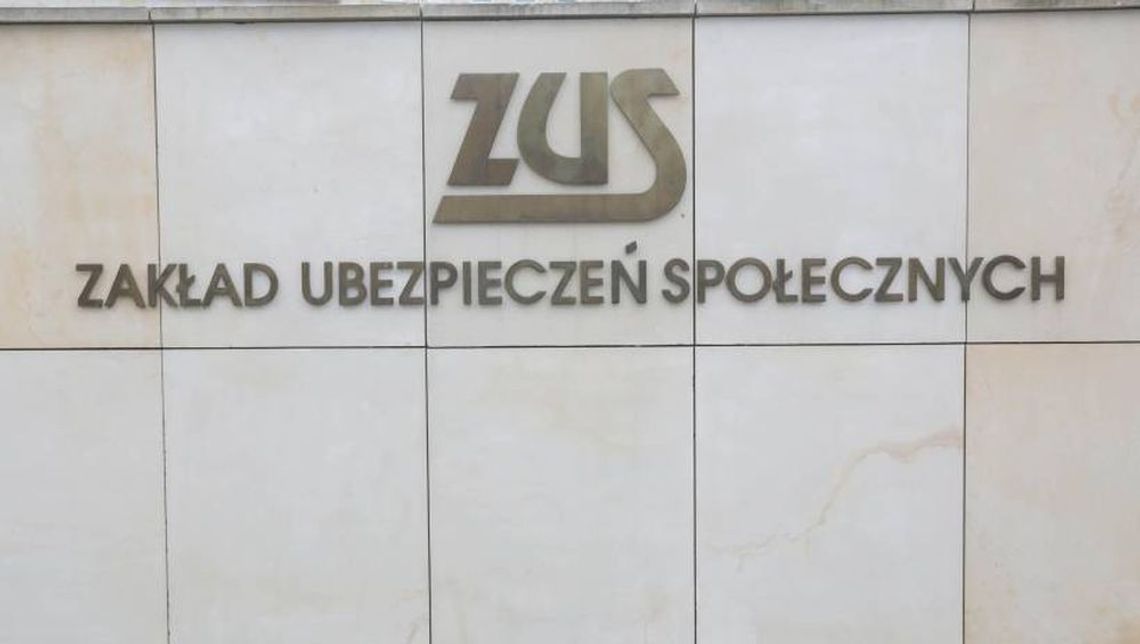 ZUS ostrzega przed osobami oferującymi pomoc w uzyskaniu świadczenia wspierającego ZUS ostrzega przed osobami oferującymi pomoc w uzyskaniu świadczenia wspierającego