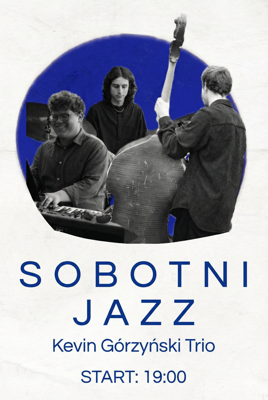 Trio jazzowe grające na scenie